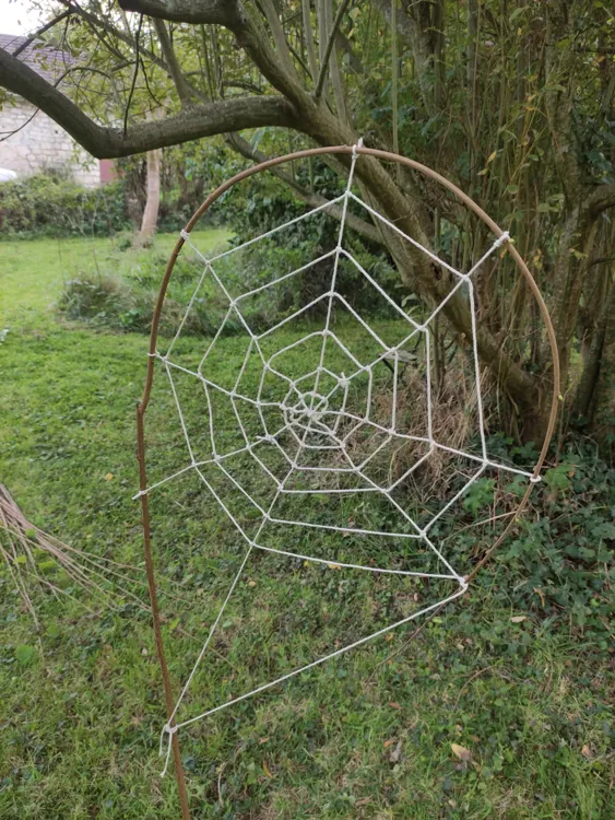 Atelier Famille - mercredi 15 Octobre - Halloween "je tisse ma toile"